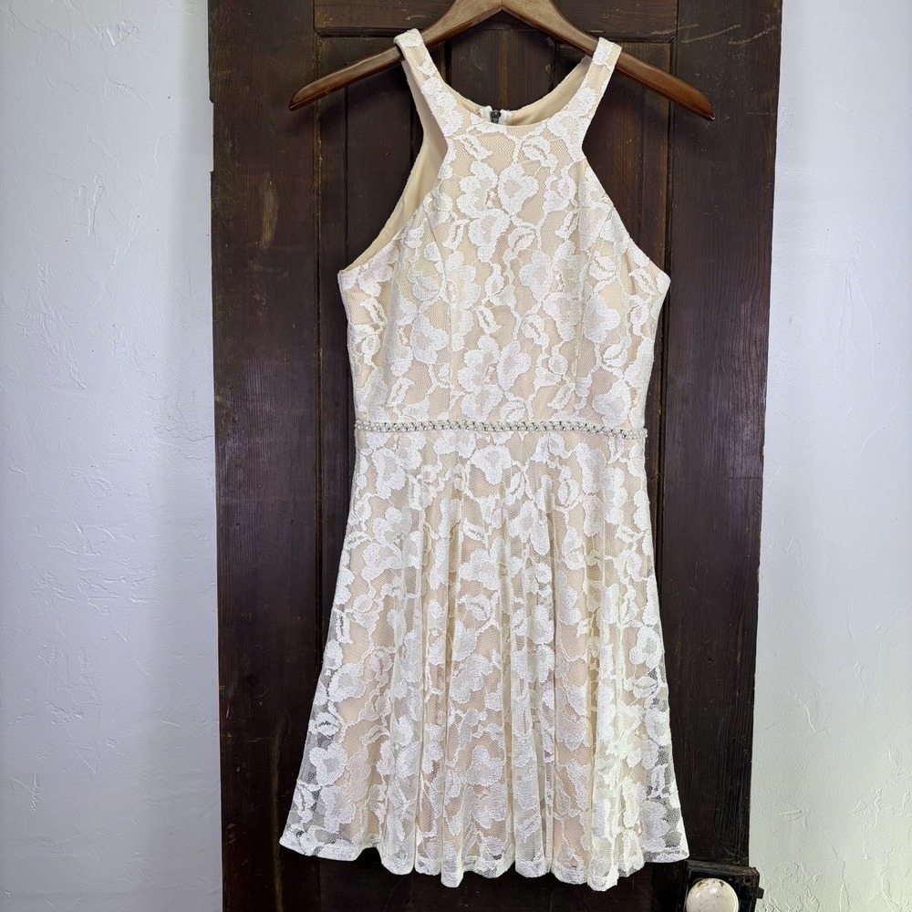 City Triangles Woman's Dress Size 4 Blush Lace Beaded Bridal Wedding Event